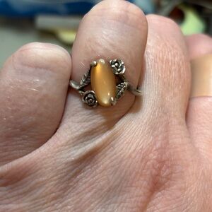 Vintage-Inspired Silver Ring with Butterscotch Baltic Amber Accent (stamped 925)